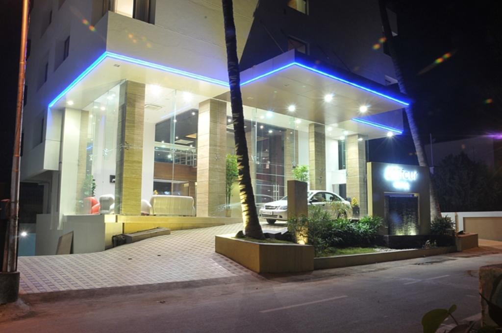 Jm Four Hotel Púna Kültér fotó